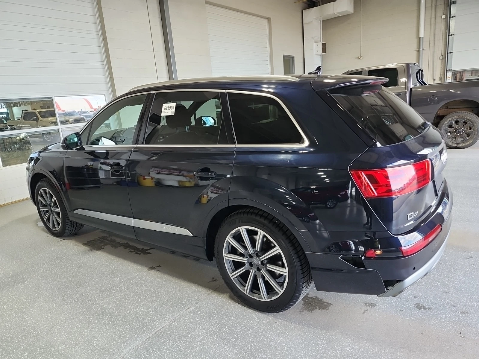 Audi Q7 * 3.0T Technik * АВТОКРЕДИТ * ОТ ПРЕДСТАВИТЕЛСТВО, снимка 2 - Автомобили и джипове - 56048521