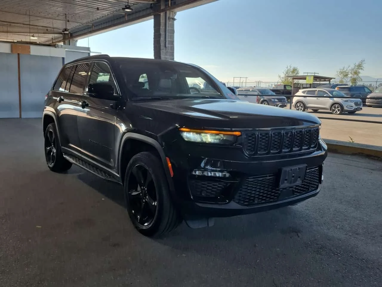 Jeep Grand cherokee Limited / 360 / Distronic / Carfax , снимка 4 - Автомобили и джипове - 56262433