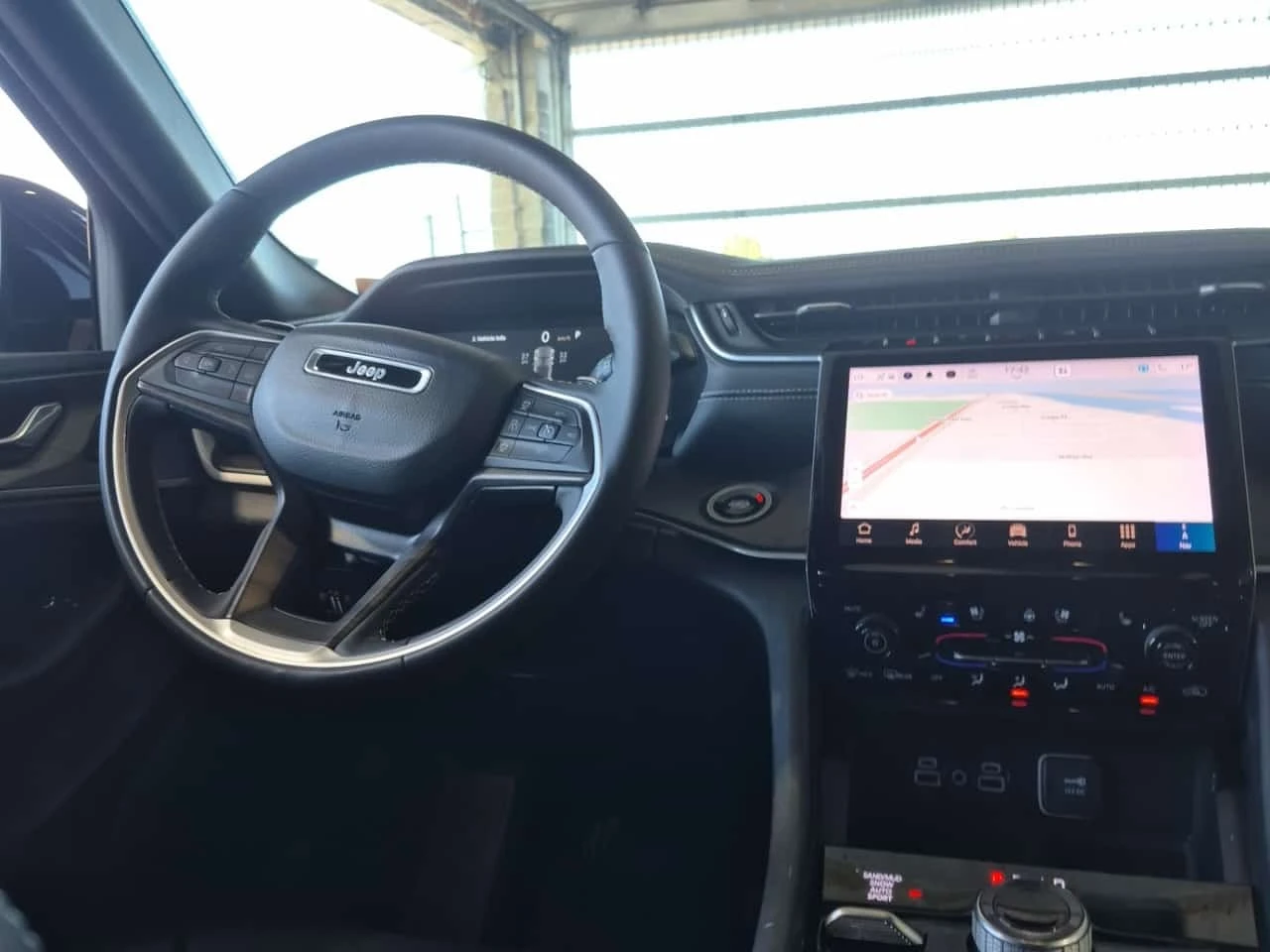 Jeep Grand cherokee Limited / 360 / Distronic / Carfax , снимка 7 - Автомобили и джипове - 56262433