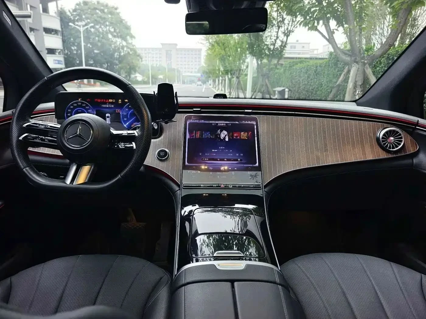 Mercedes-Benz EQE, снимка 5 - Автомобили и джипове - 56705829