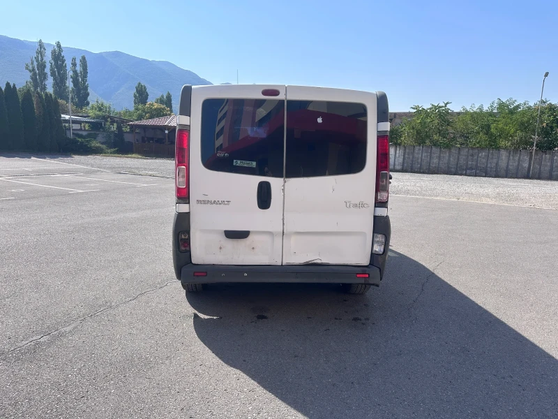Renault Trafic 2.0TDI - 6-МЕСТА - КЛИМАТИК, снимка 6 - Бусове и автобуси - 51348297