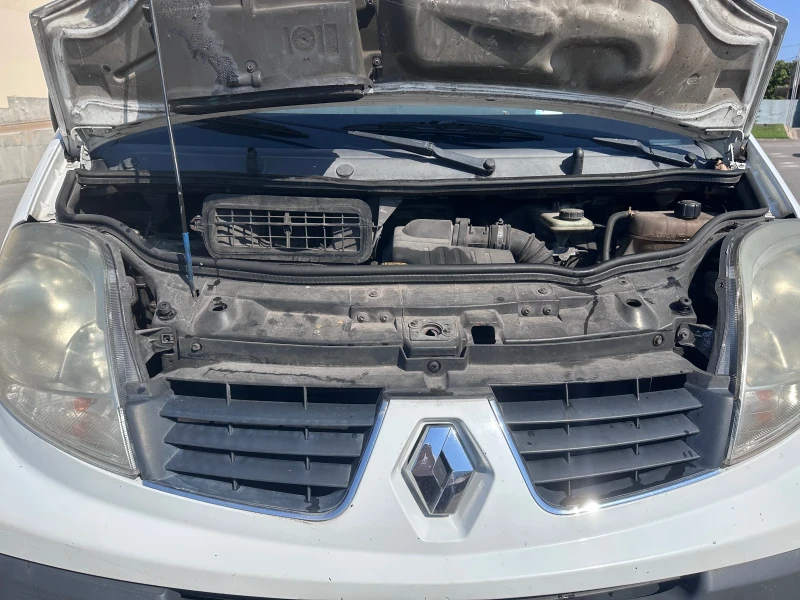 Renault Trafic 2.0TDI - 6-МЕСТА - КЛИМАТИК, снимка 14 - Бусове и автобуси - 51348297