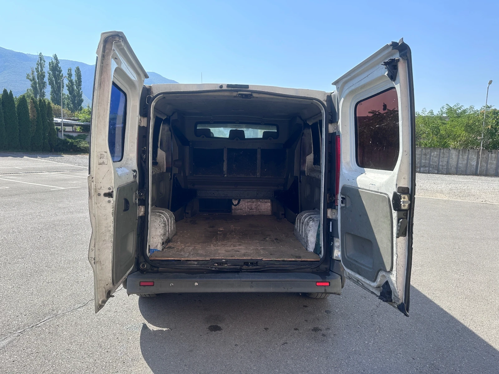 Renault Trafic 2.0TDI - 6-����� - �������� | Mobile.bg � ����������� 15