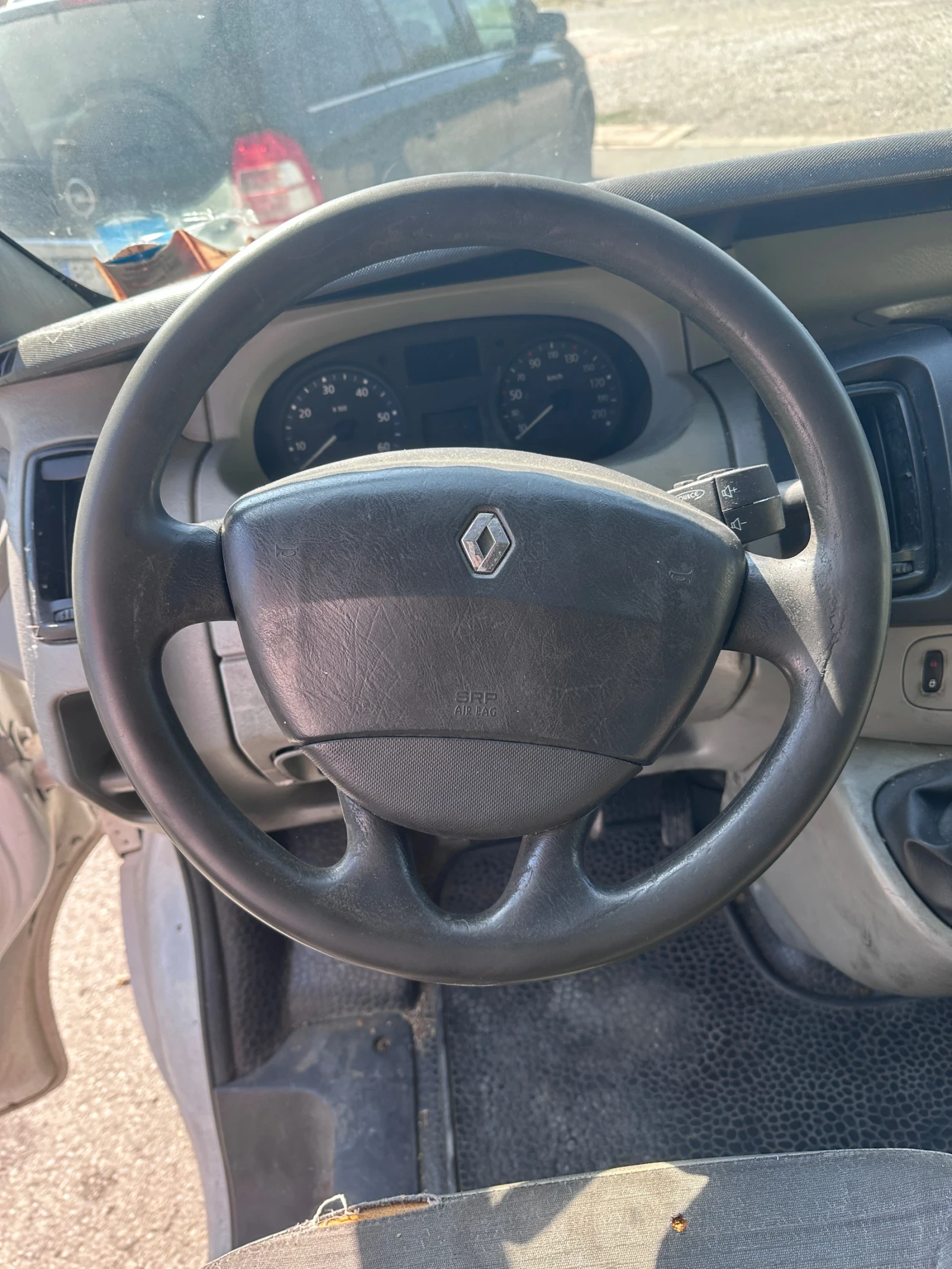 Renault Trafic 2.0TDI - 6-����� - �������� | Mobile.bg � ����������� 12