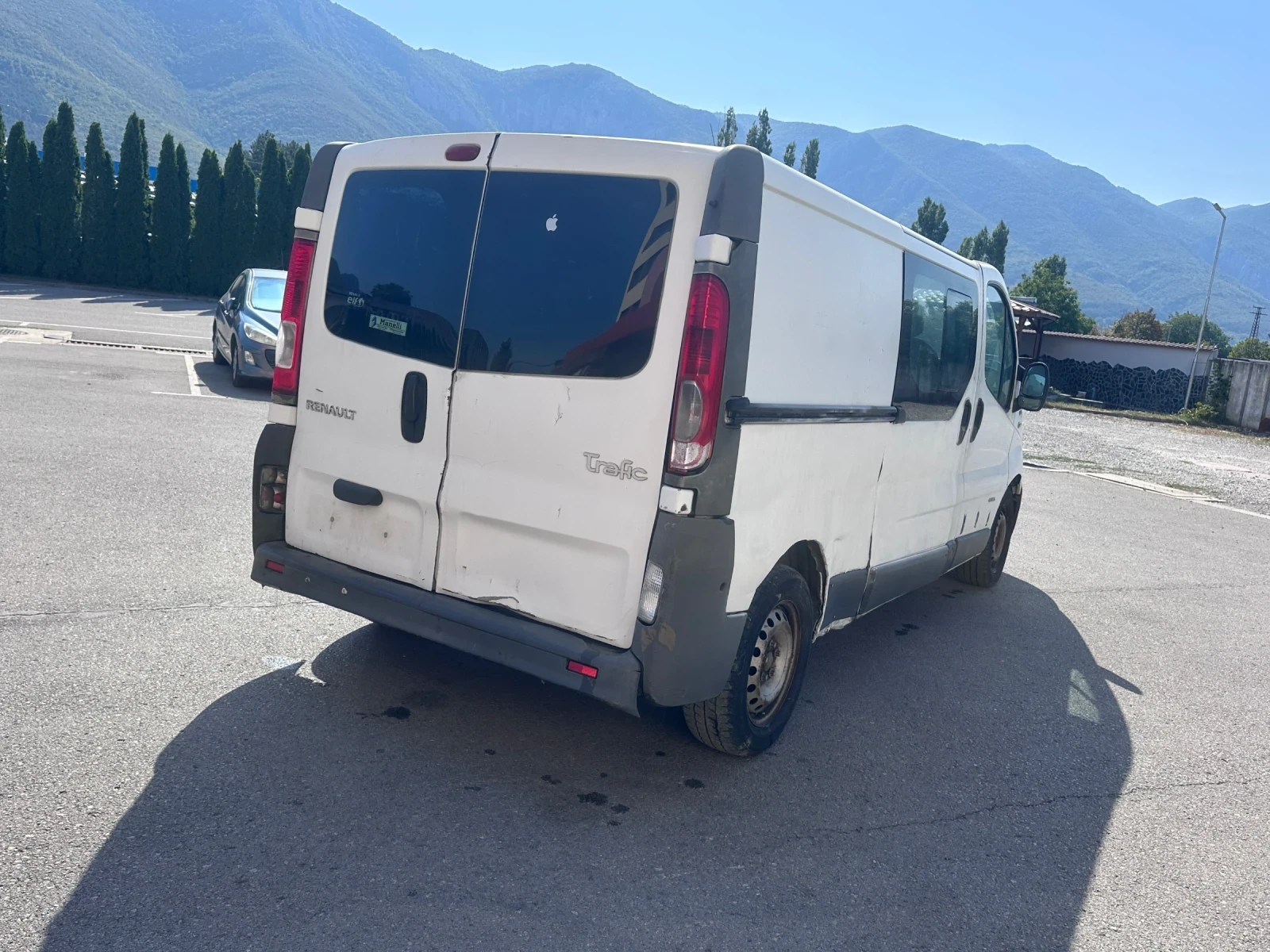 Renault Trafic 2.0TDI - 6-МЕСТА - КЛИМАТИК - изображение 5