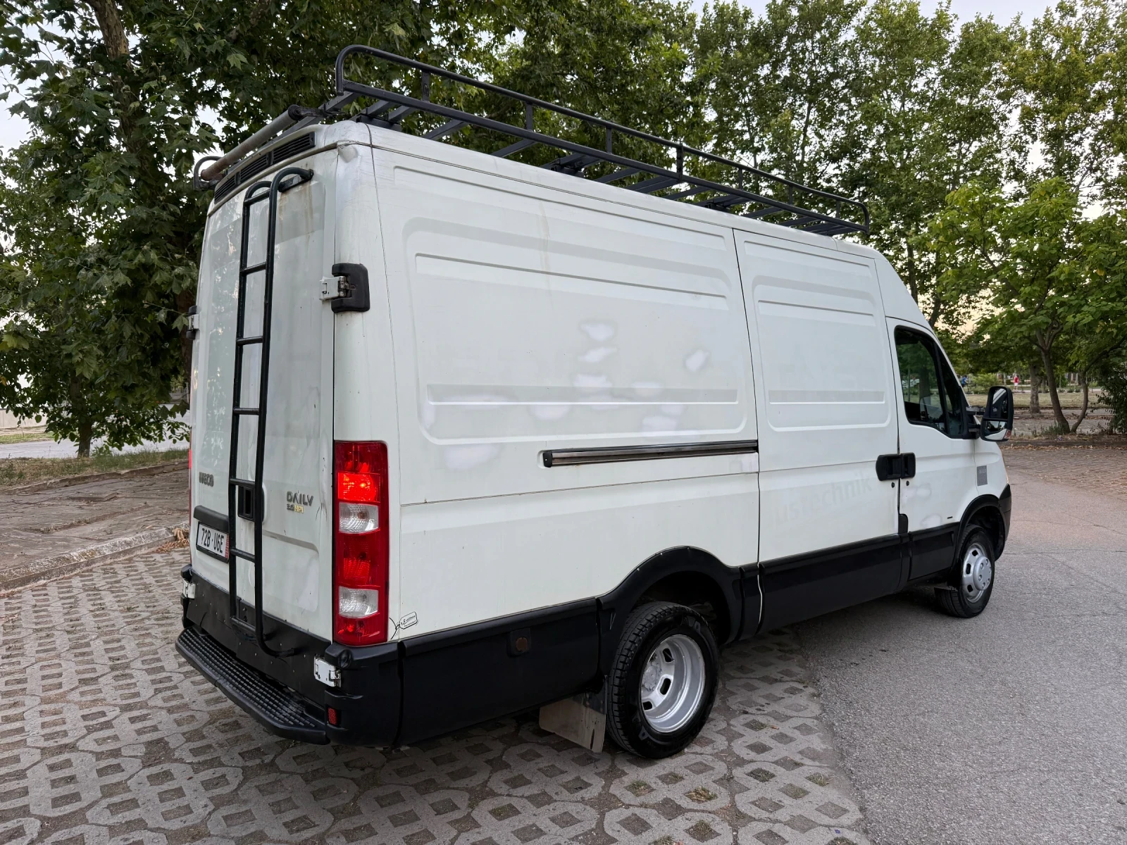 Iveco Daily 3.0HPI ДВОЙНА ГУМА ВАЛИДНИ НОМЕРА, снимка 5 - Бусове и автобуси - 55564084