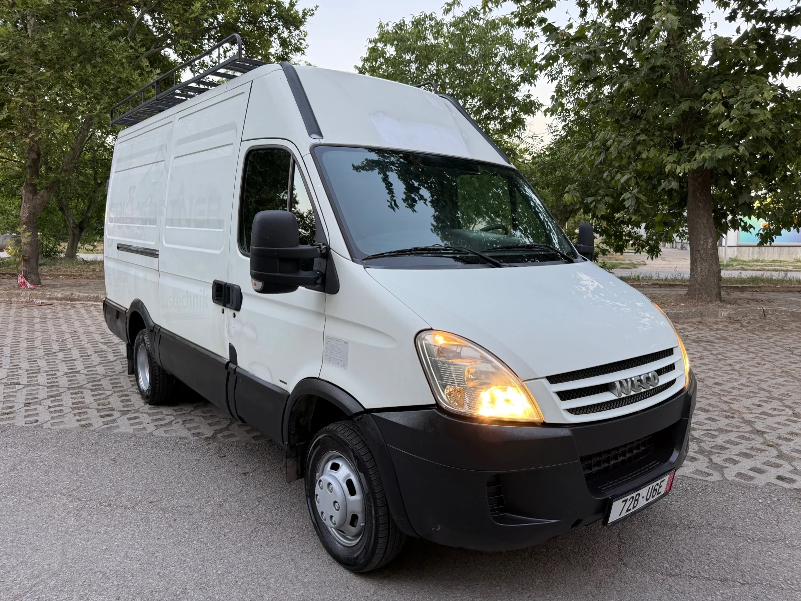 Iveco Daily 3.0HPI ДВОЙНА ГУМА ВАЛИДНИ НОМЕРА, снимка 3 - Бусове и автобуси - 55564084