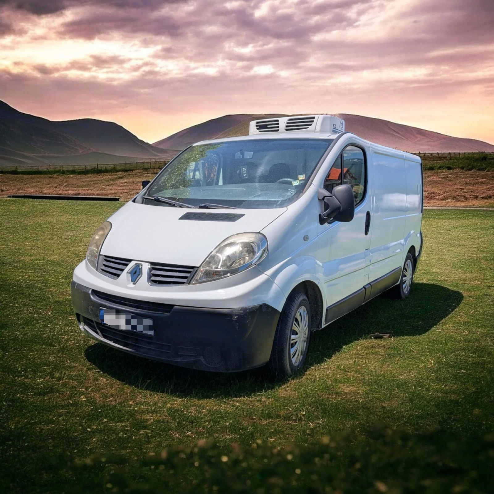 Renault Trafic * * * * * * * * * 