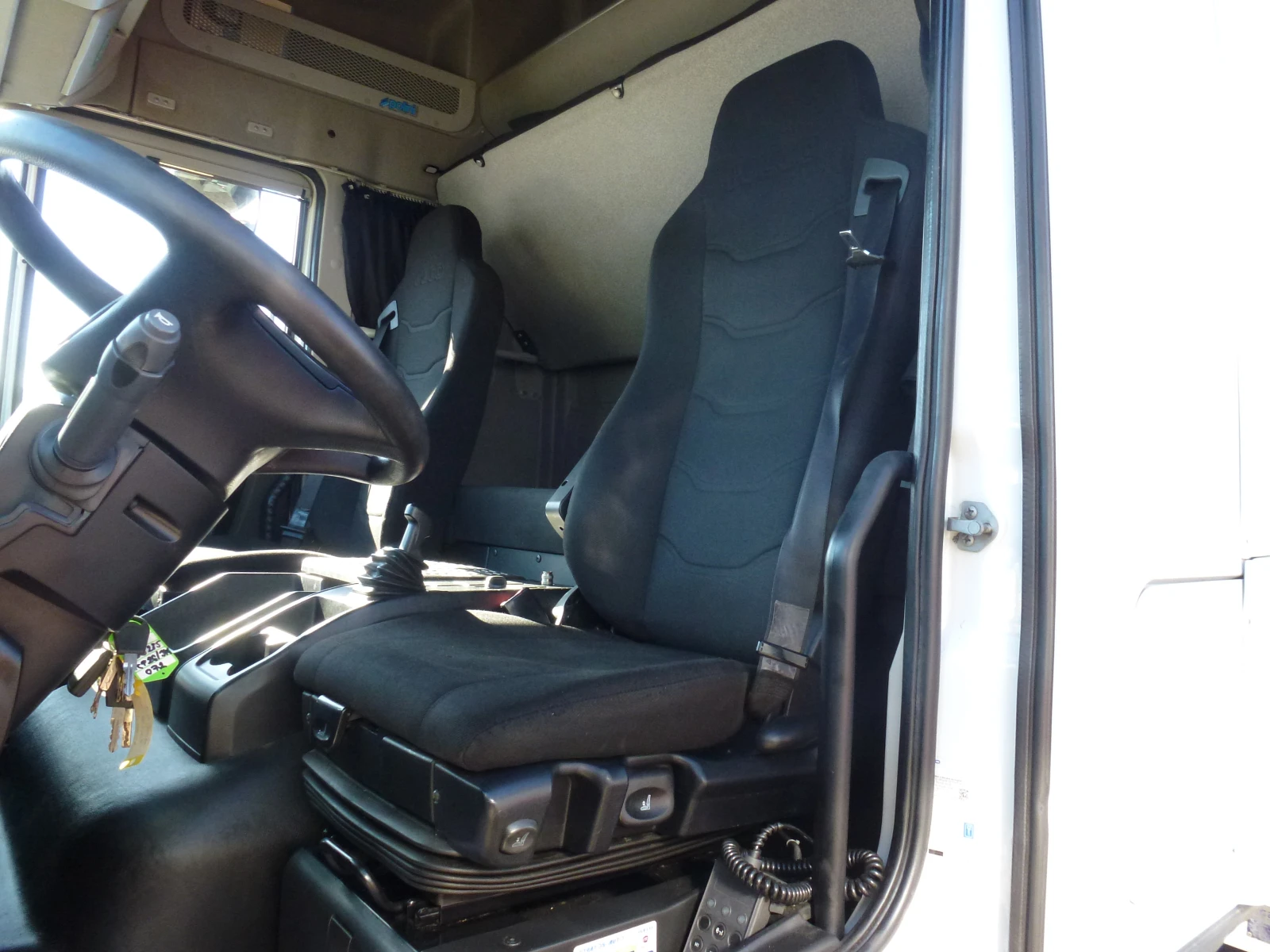 Iveco Eurocargo120e 11990кг., 18 палетен, снимка 10 - Камиони - 55980031