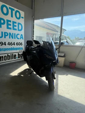     Yamaha T-max 560i- 9900km New New