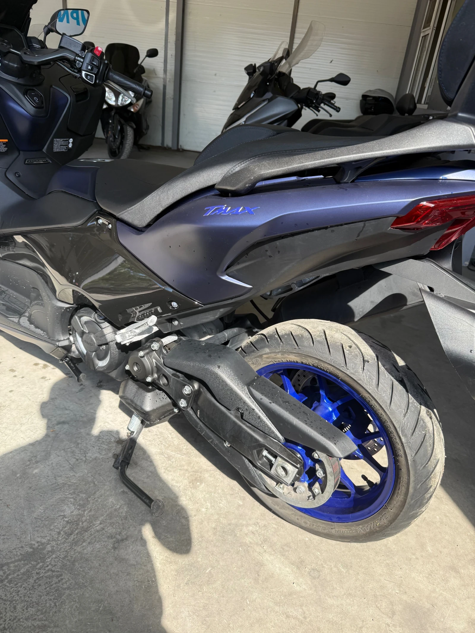 Yamaha T-max 560i- 9900km New New - изображение 5