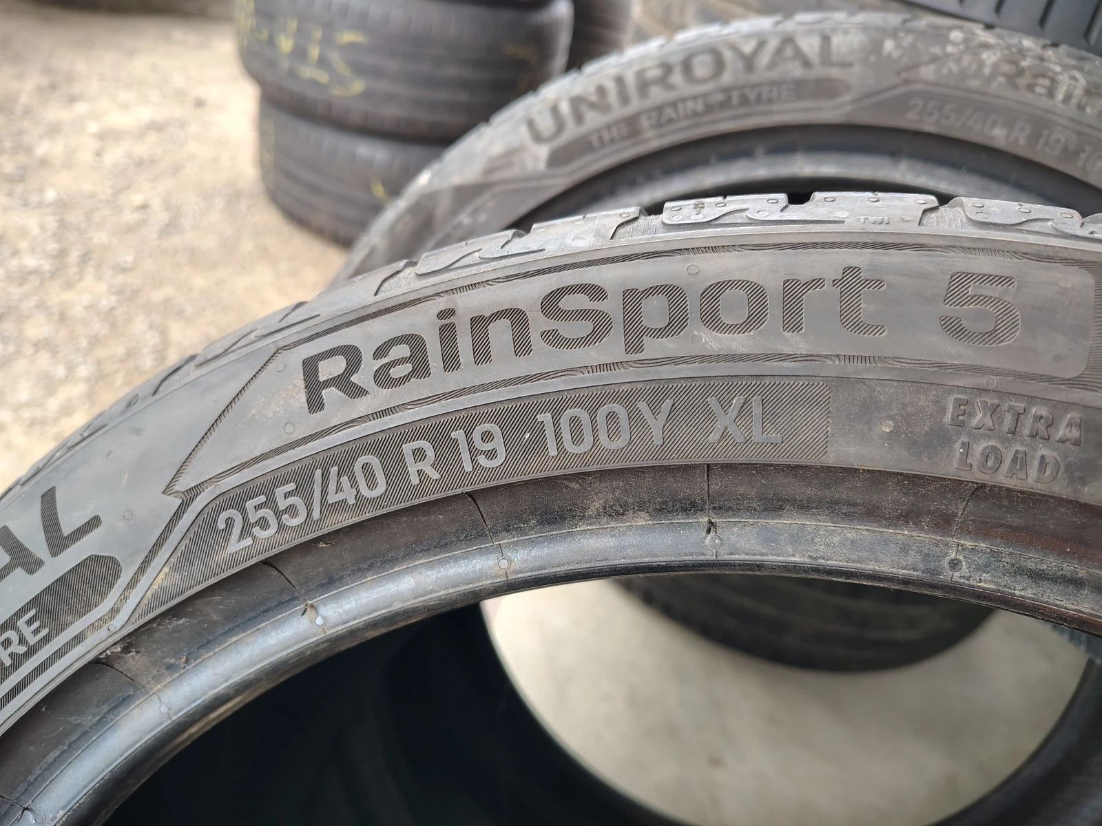 Гуми Летни 255/40R19, снимка 5 - Гуми и джанти - 55842287
