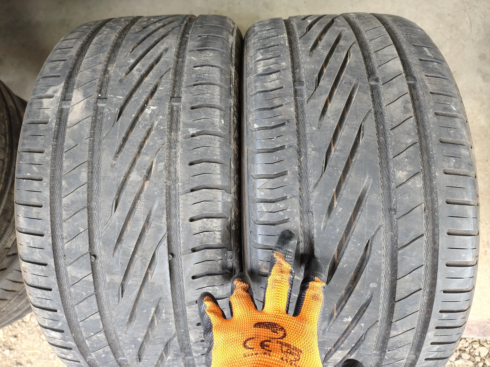 Гуми Летни 255/40R19