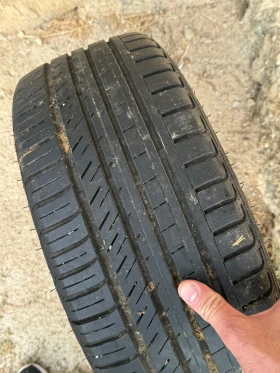 Гуми Летни 225/40R19, снимка 4 - Гуми и джанти - 52088621