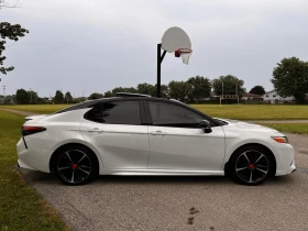 Toyota Camry XSE, снимка 8