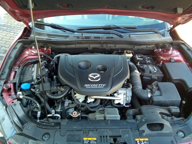 Mazda 3 1.5 D Skyactiv Full , снимка 11 - Автомобили и джипове - 43912189