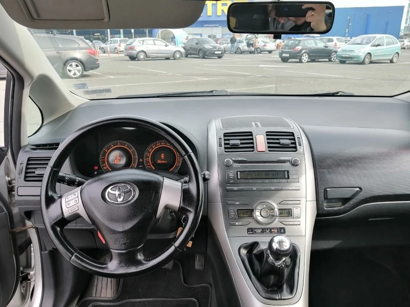 Toyota Auris 1.4, снимка 6 - Автомобили и джипове - 47877202