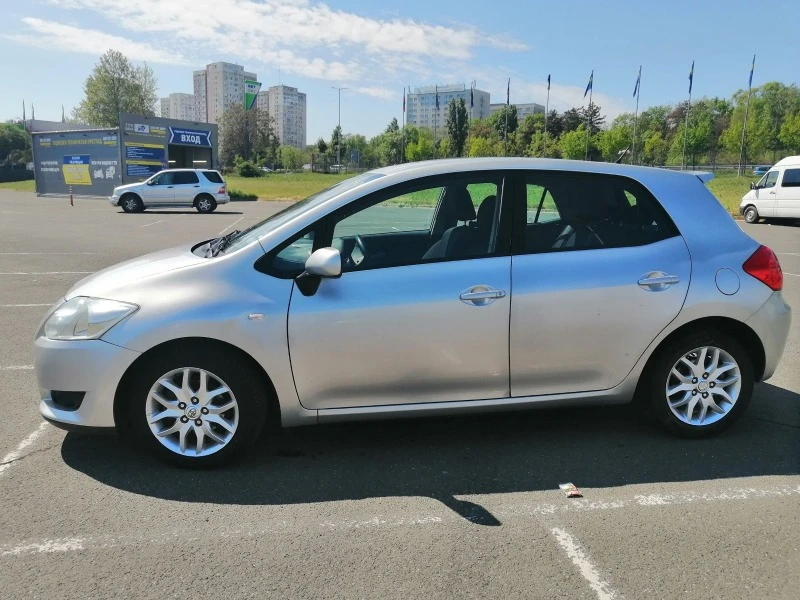 Toyota Auris 1.4, снимка 1 - Автомобили и джипове - 47877202