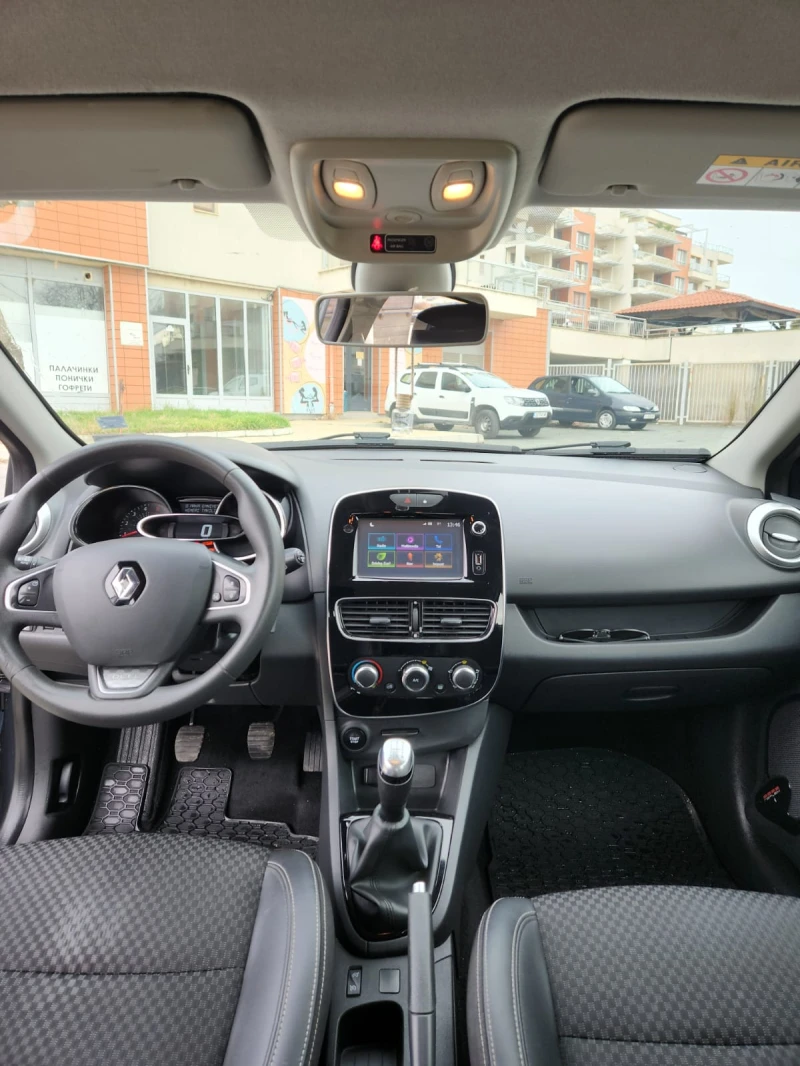 Renault Clio, снимка 8 - Автомобили и джипове - 48294994