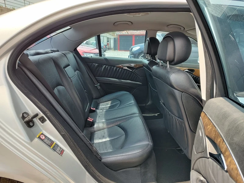 Mercedes-Benz E 280, снимка 9 - Автомобили и джипове - 51263769