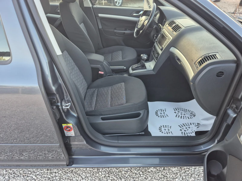 Skoda Octavia 1.6TDI Avtomat, снимка 13 - Автомобили и джипове - 51739787