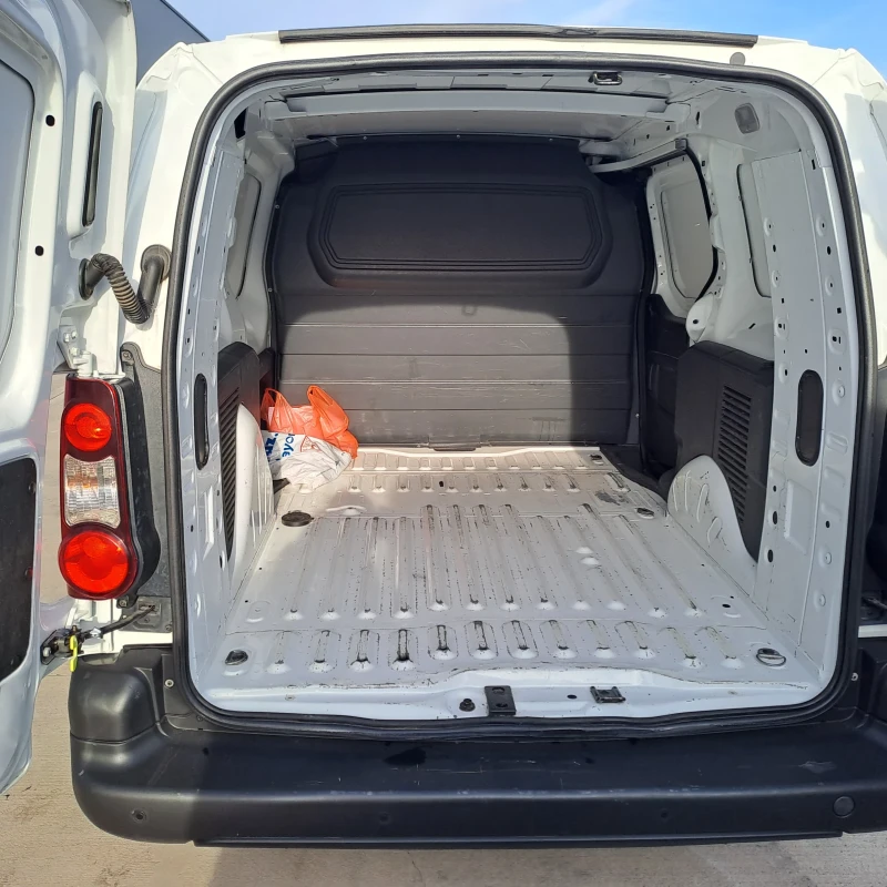 Citroen Berlingo 1.6HDI MAXXI , снимка 11 - Автомобили и джипове - 52837263