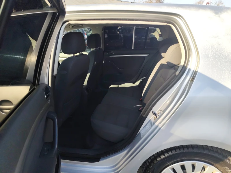 VW Golf 1.9TDi* KLIMATRONIK* , снимка 10 - Автомобили и джипове - 52847199