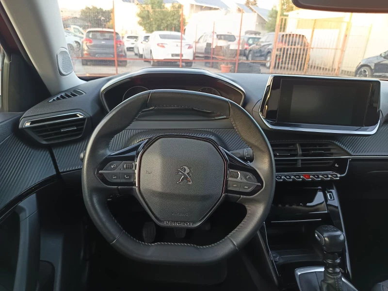 Peugeot 2008 PREMIUM EURO6d, снимка 13 - Автомобили и джипове - 52997122