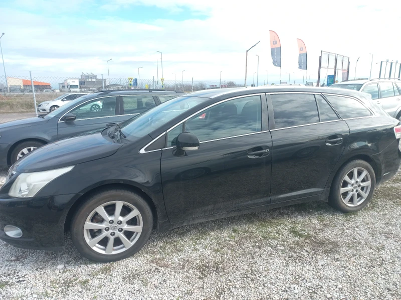 Toyota Avensis 1, 8 I, снимка 7 - Автомобили и джипове - 53245012