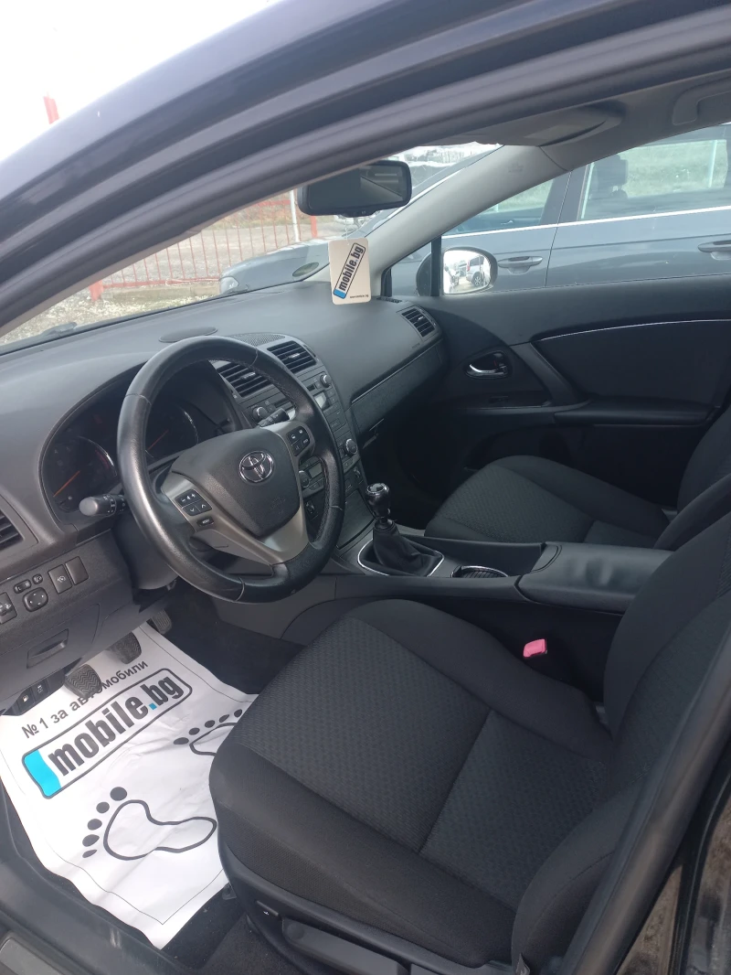 Toyota Avensis 1, 8 I, снимка 13 - Автомобили и джипове - 53245012