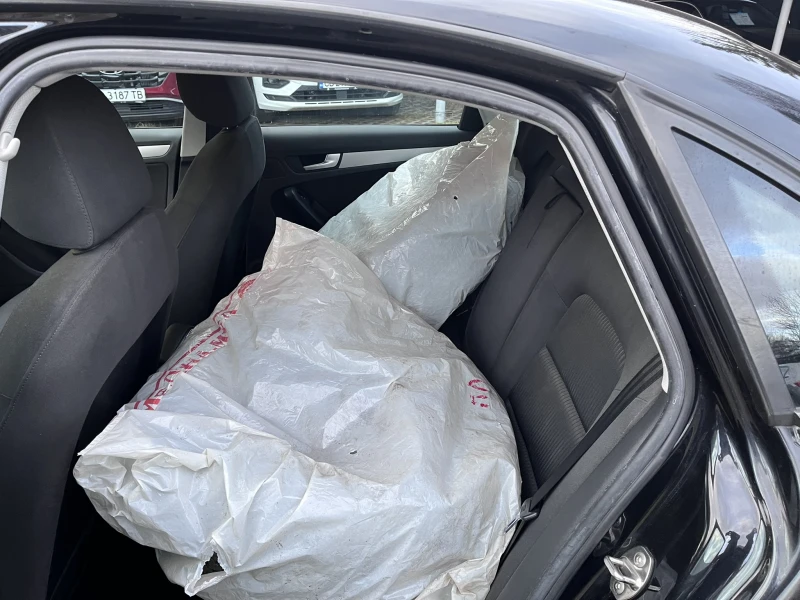 Audi A4 1.8Т, снимка 10 - Автомобили и джипове - 53467639