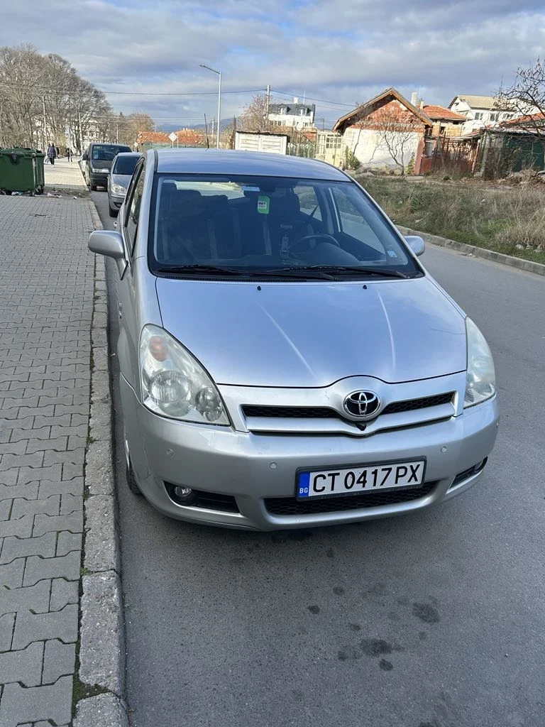 Toyota Corolla verso 1.8, снимка 1 - Автомобили и джипове - 48104833