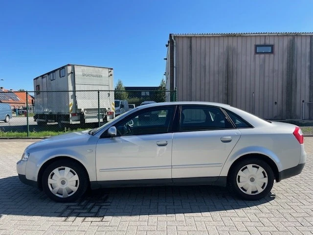 Audi A4 1.6i/Ръчни  137.755 km, снимка 4 - Автомобили и джипове - 48755921