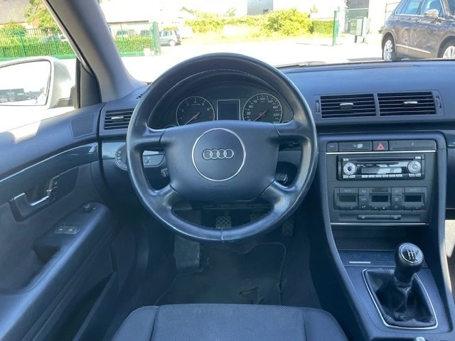 Audi A4 1.6i/Ръчни  137.755 km, снимка 9 - Автомобили и джипове - 48755921