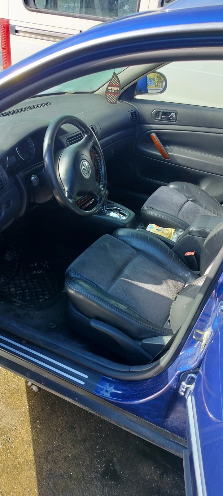 VW Passat 2.5 TDI, снимка 5 - Автомобили и джипове - 54593546