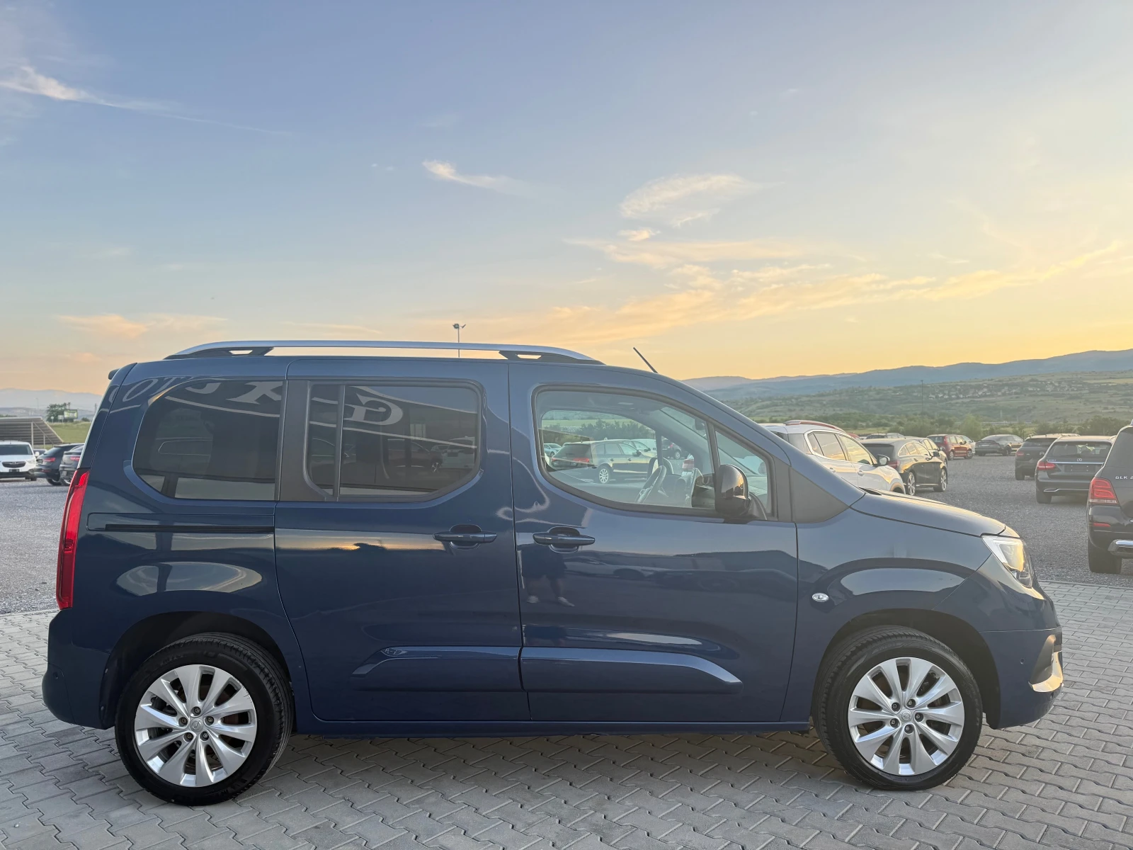 Opel Combo 1.5 tdci life Собствен лизинг !!! - изображение 4