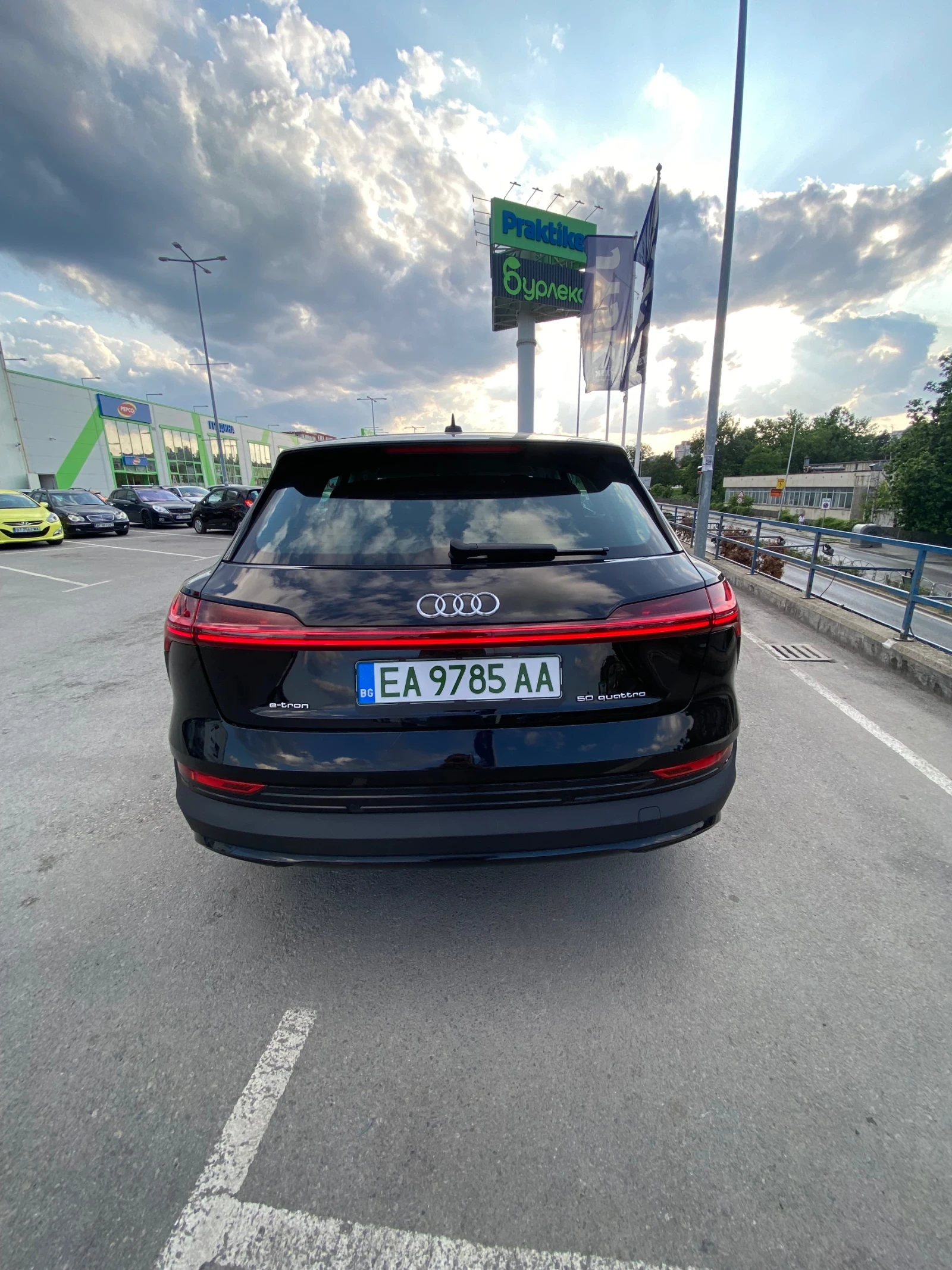 Audi E-Tron  E-tron 50 Quattro - изображение 8