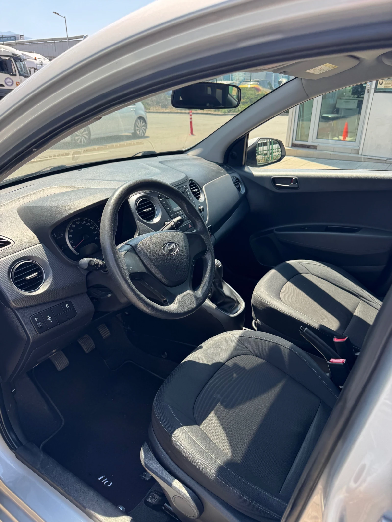 Hyundai I10 1.0 - изображение 4