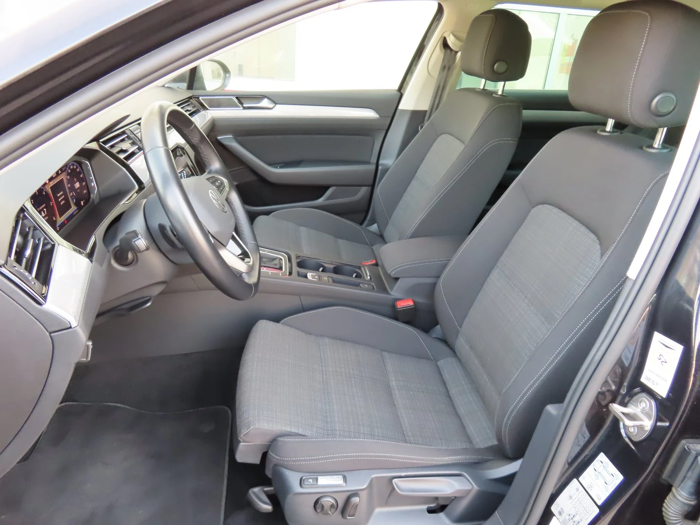VW Passat Business 2.0 TDI SCR DSG | Mobile.bg � ����������� 5