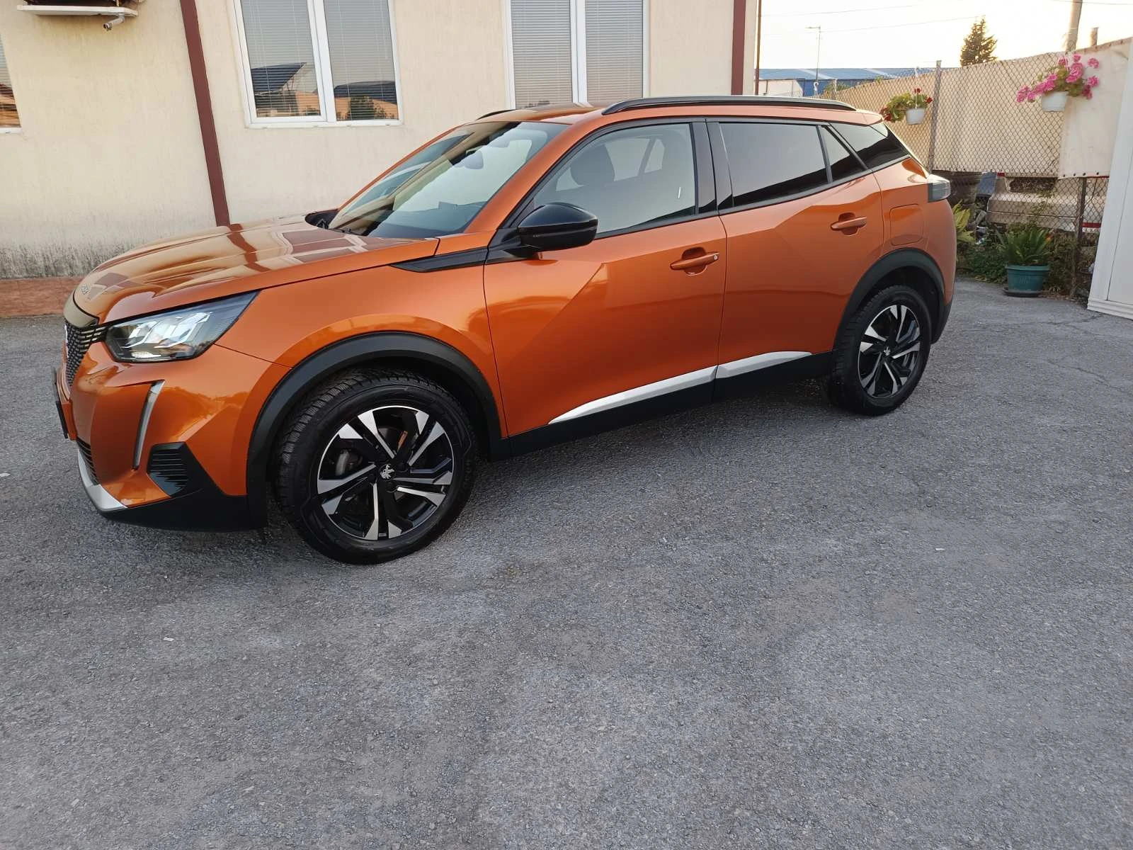 Peugeot 2008 PREMIUM EURO6d - изображение 6