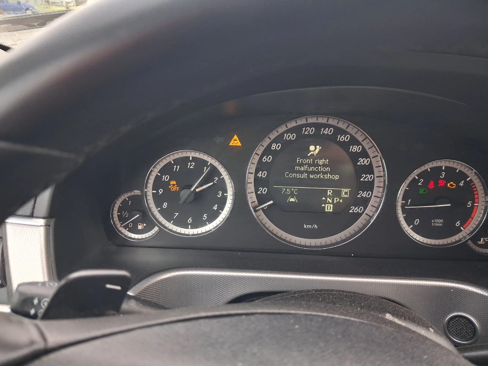 Toyota Avensis 1, 8 I - изображение 3