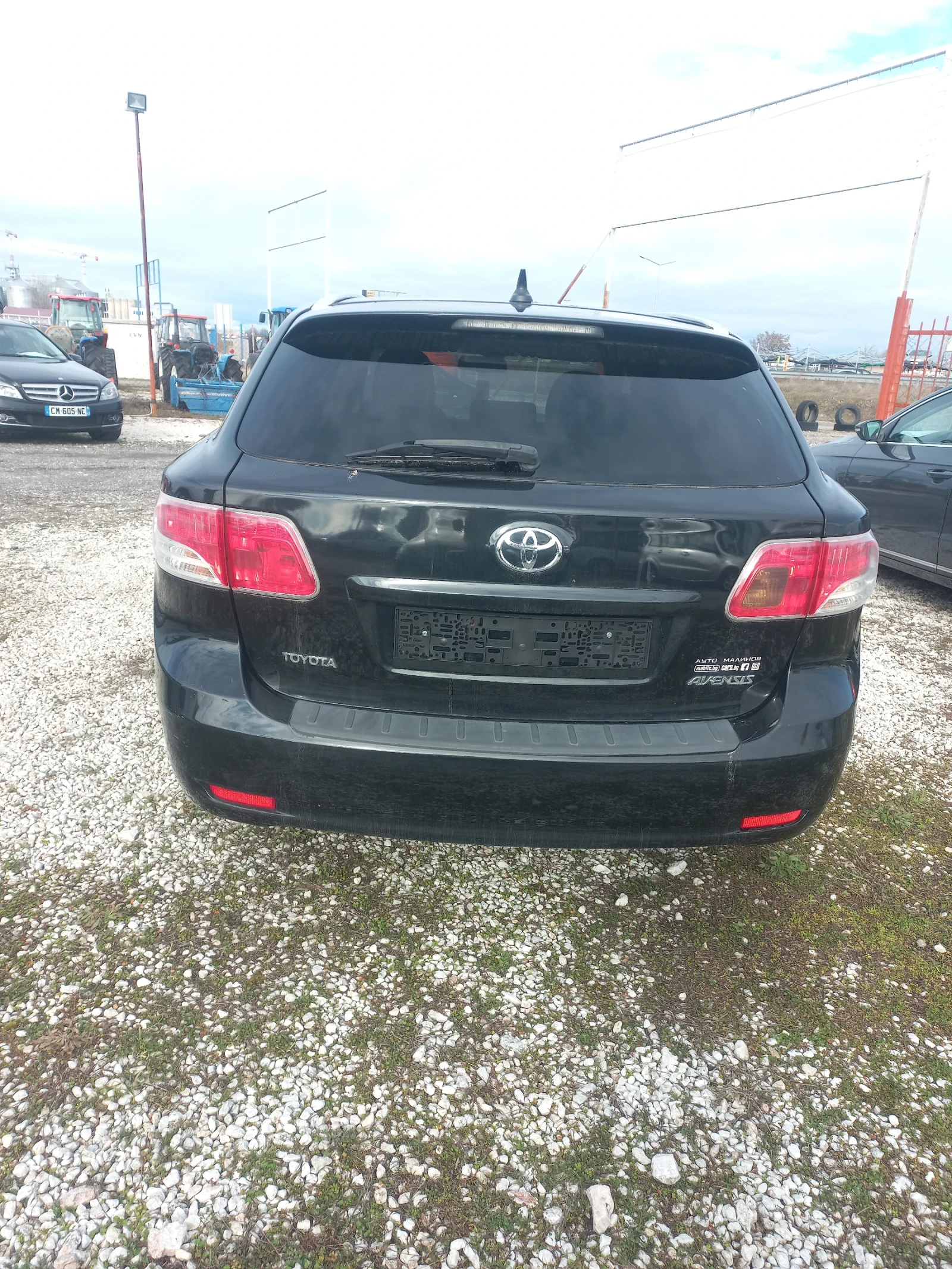 Toyota Avensis 1, 8 I - изображение 9