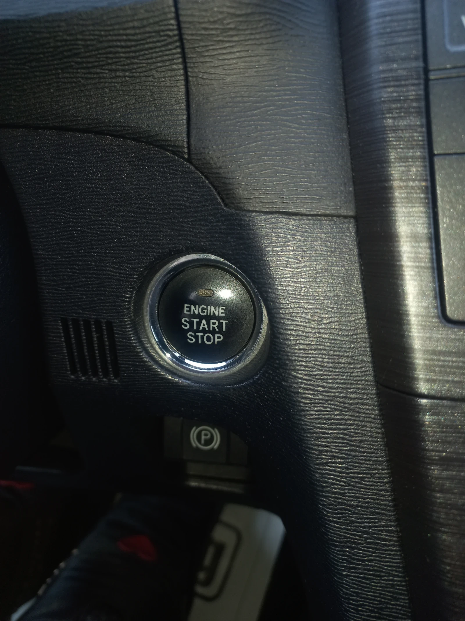 Toyota Avensis 1, 8 I - изображение 6