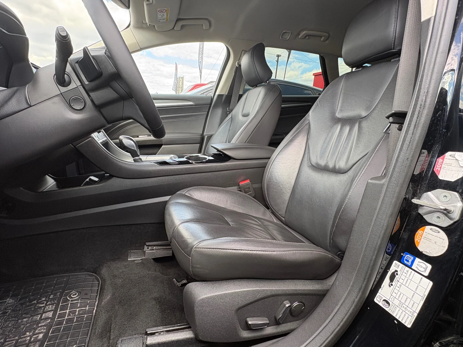 Ford Mondeo TITANIUM-S* DISTR* MEMORY* KEYLESS* CAM* CARPLAY*  - изображение 8