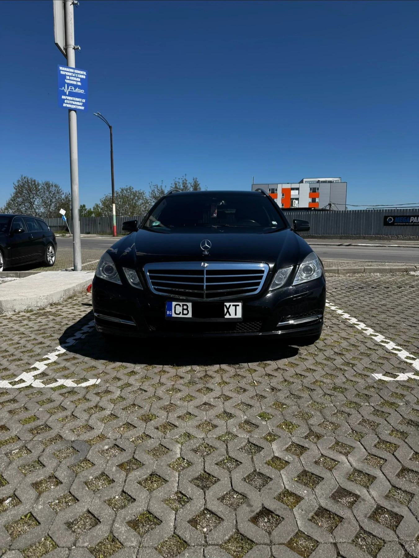 Mercedes-Benz E 350 4Matik, снимка 17 - Автомобили и джипове - 54170778