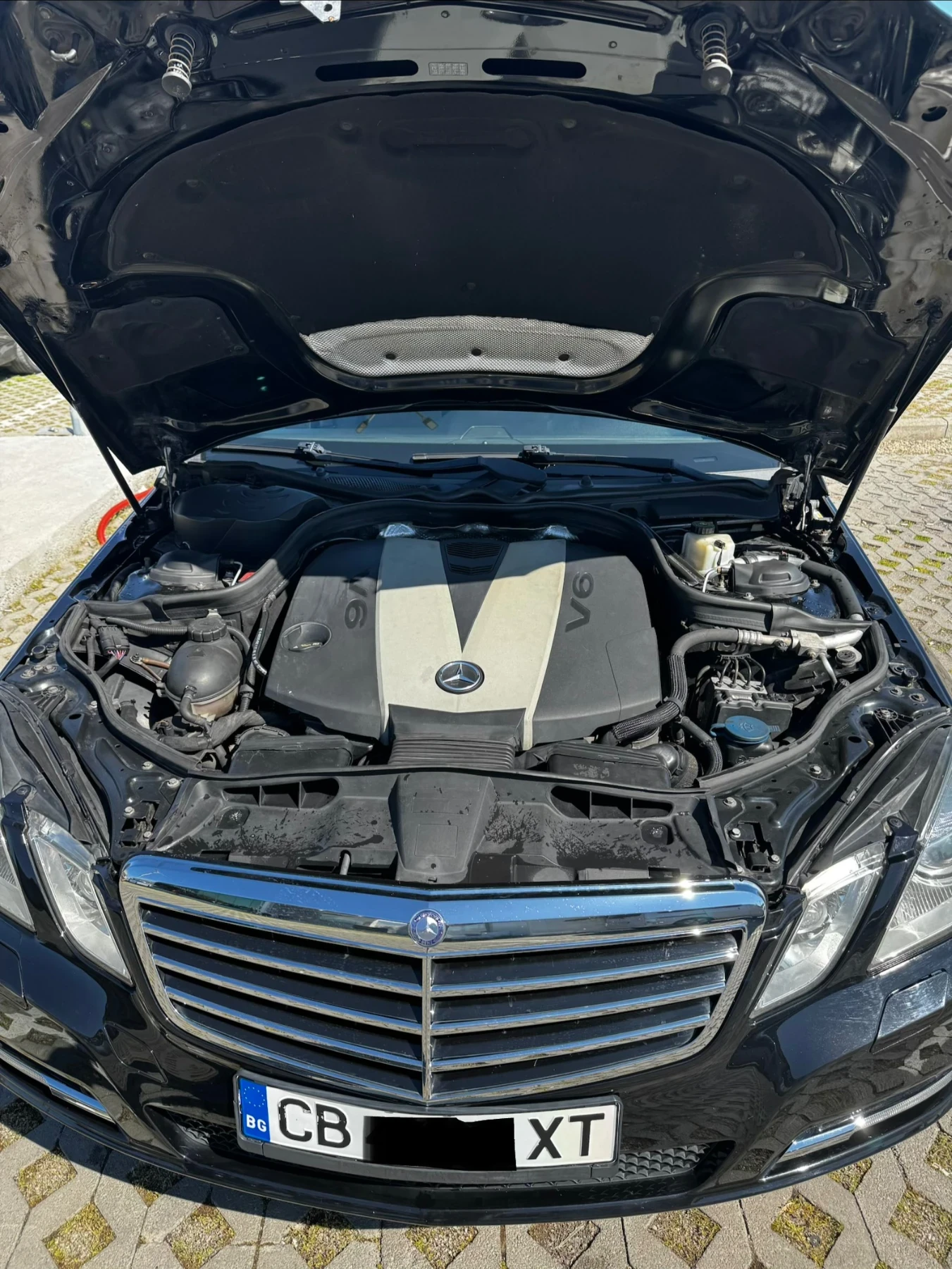 Mercedes-Benz E 350 4Matik, снимка 16 - Автомобили и джипове - 54170778