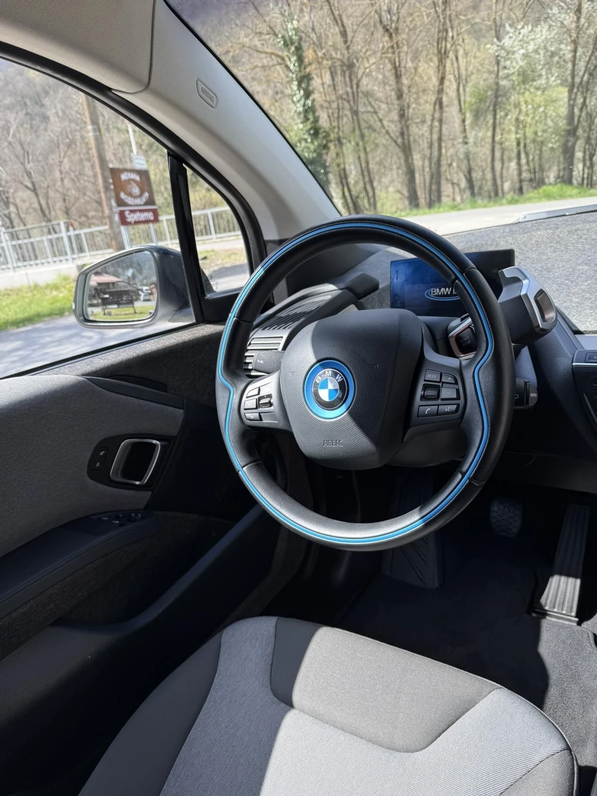 BMW i3, снимка 6 - Автомобили и джипове - 54172155