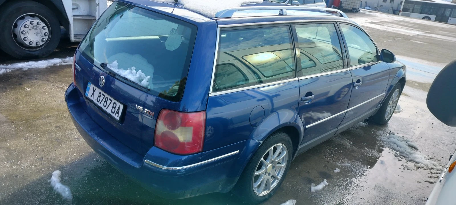 VW Passat 2.5 TDI, снимка 4 - Автомобили и джипове - 54593546