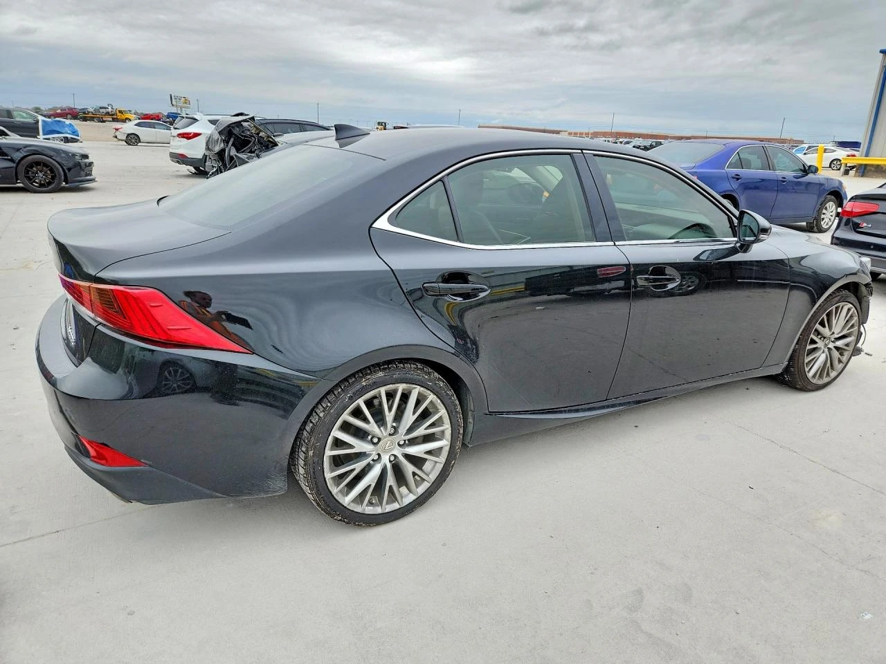 Lexus IS 200 2.0l T, снимка 3 - Автомобили и джипове - 54731022