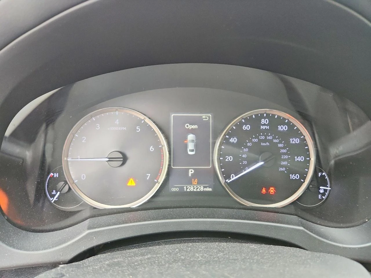 Lexus IS 200 2.0l T, снимка 9 - Автомобили и джипове - 54731022